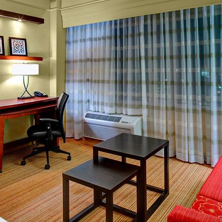 Courtyard By Marriott Greenville Downtown Eksteriør bilde