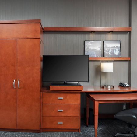 Courtyard By Marriott Greenville Downtown Eksteriør bilde