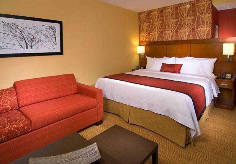 Courtyard By Marriott Greenville Downtown Eksteriør bilde
