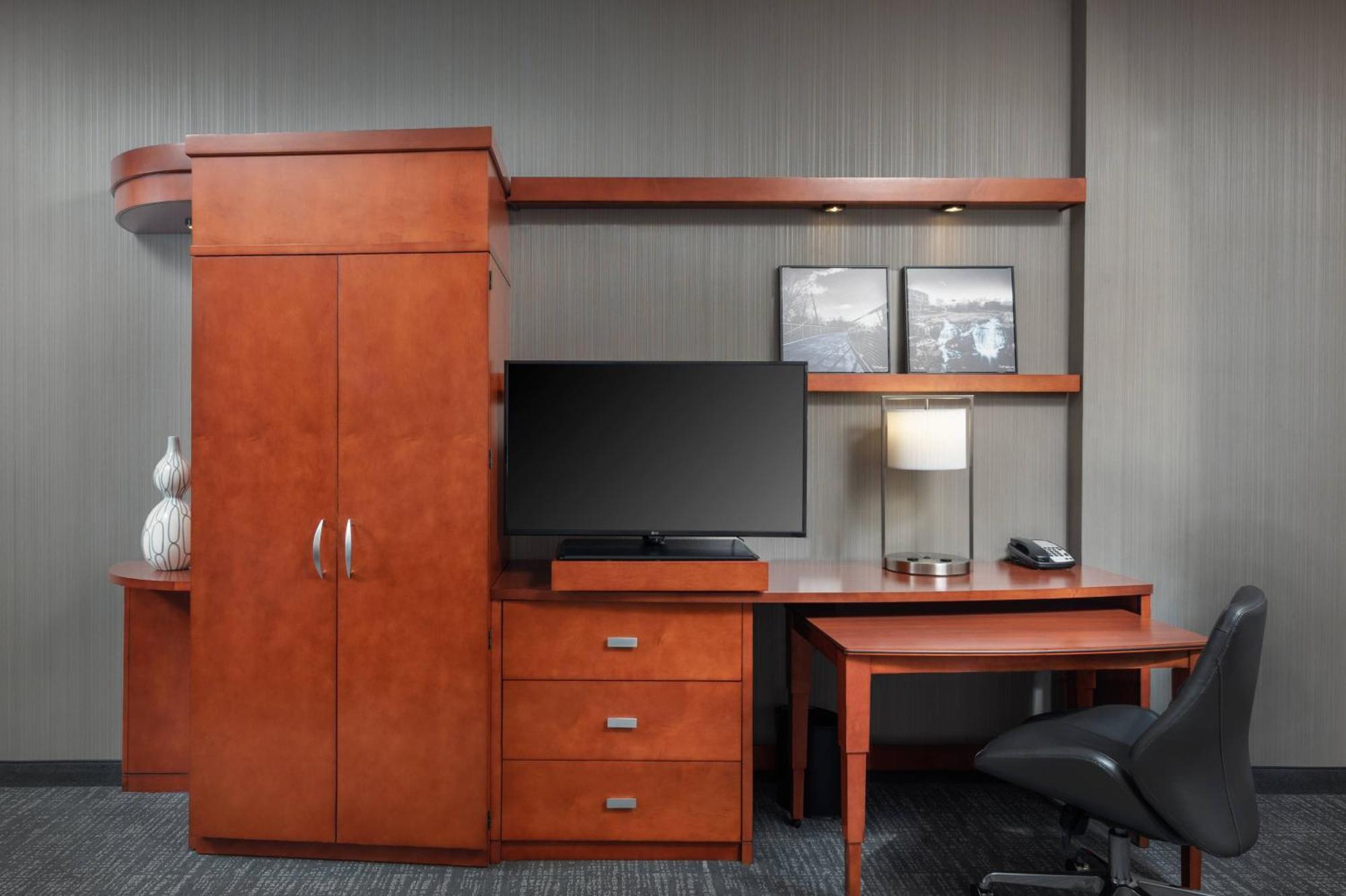 Courtyard By Marriott Greenville Downtown Eksteriør bilde