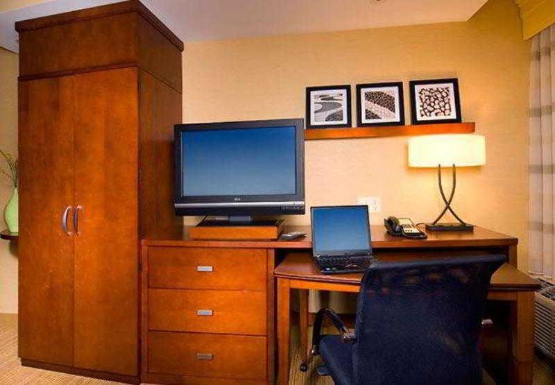 Courtyard By Marriott Greenville Downtown Eksteriør bilde